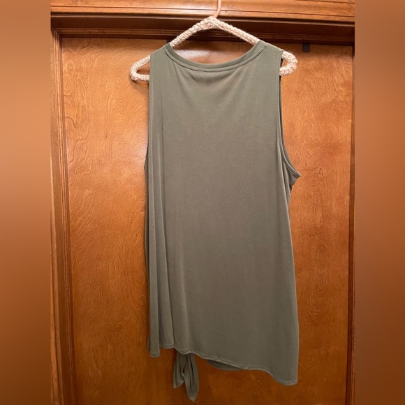 Time&tru tank top (XL) - Picture 3 of 4